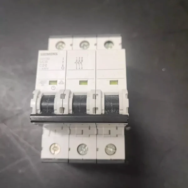 Magnetotermico 5sy3320-7