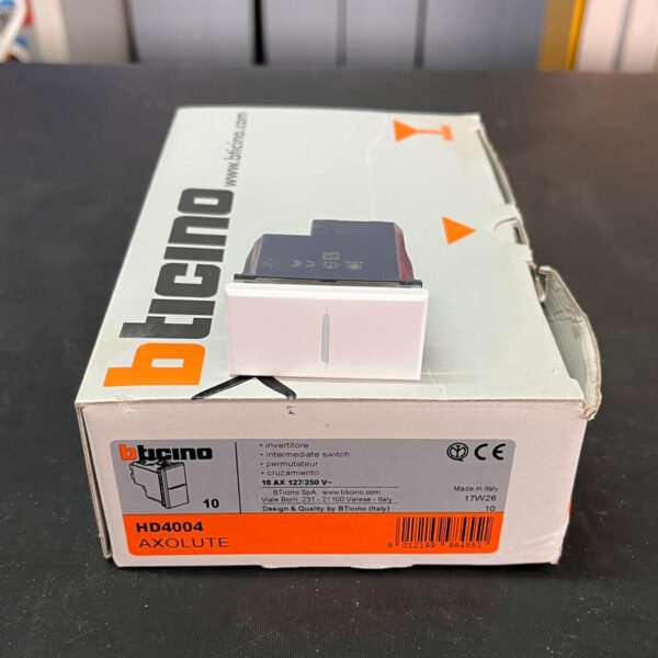 Bticino HS4004 Invertitore 16A 127-250V - Bianco - AXOLUTE - immagine 2