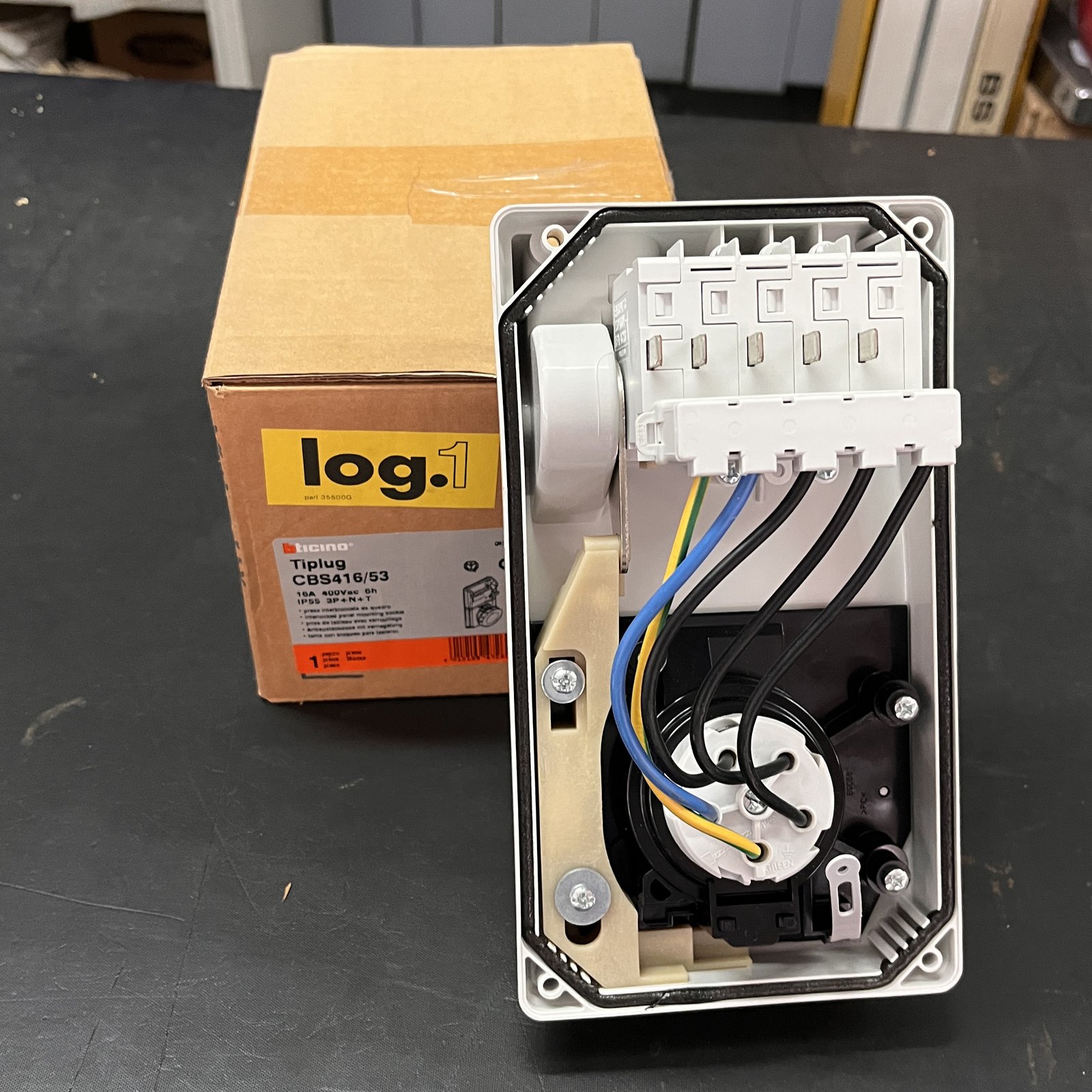 Bticino CBE 416/53 Presa Interbloccata Super Compatta 3P+N+T 16A - immagine 3