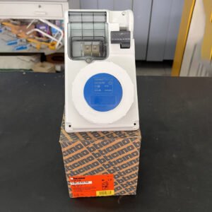 Bticino CBC232/52 presa interbloccata compatta da quadro IP55 32A 2P+T 230V